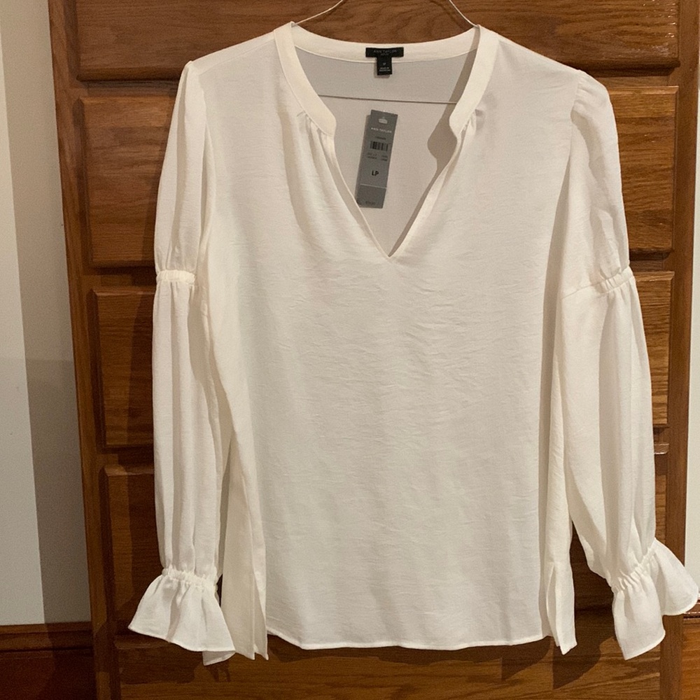 Ann Taylor Petite Top sz Lg petite NWTs